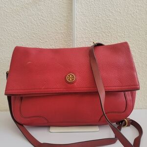TorryBurch Red Pebbled Leather Crossbody BagTorryBurch Red Pebbled Leather Cross